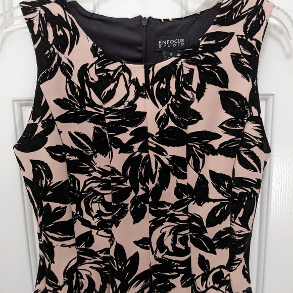 EUC Gorgeous Floral Dress - Picture 4 of 7